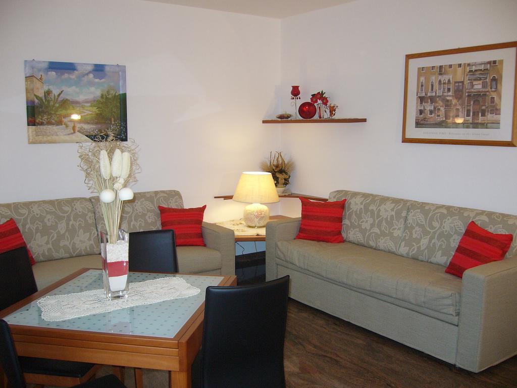 Aparthotel Feeling At Home Castenaso Room photo